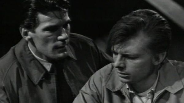 Dark Shadows - Episode 215