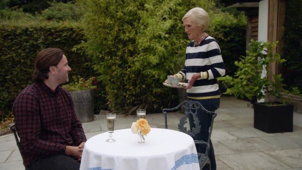 Classic Mary Berry - Classic Comforts