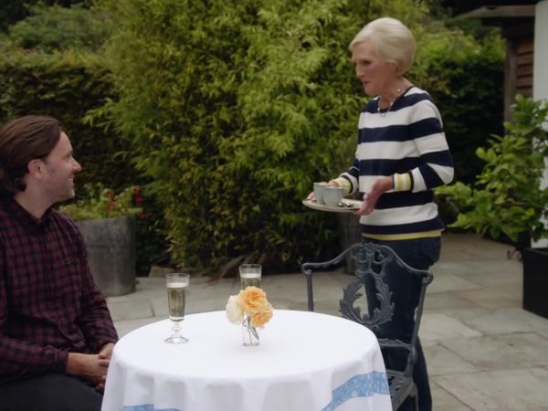 Classic Mary Berry - Classic Comforts