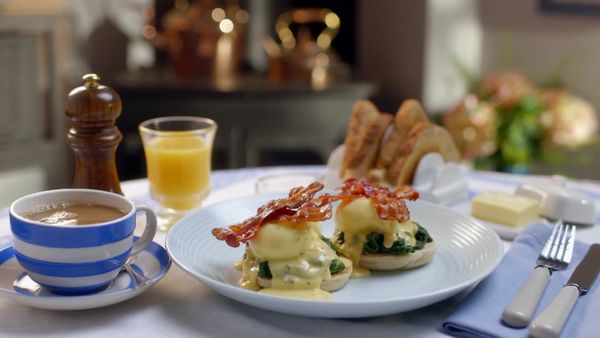 Classic Mary Berry - A Green and Pleasant Land