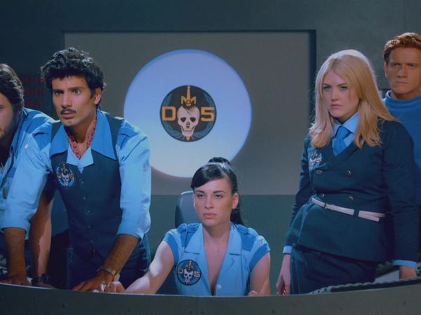 Danger 5 - Danger 5: S1 E6 - Final Victory