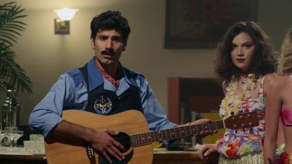 Danger 5 - Danger 5: S2 E6 - Back To The Führer