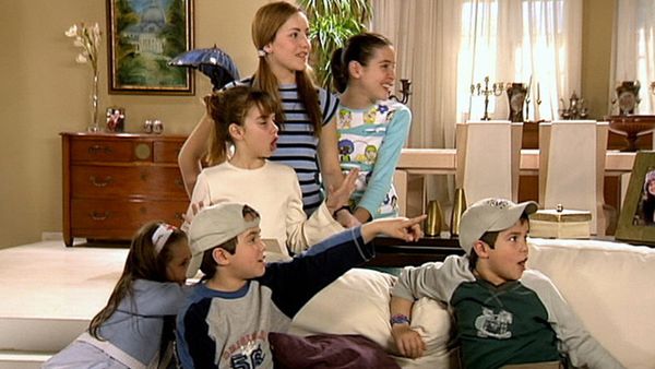 Ana y los 7 - Elemental, querido Bruno