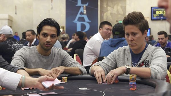 Life of Cards - Vanessa Selbst