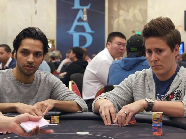 Life of Cards - Vanessa Selbst