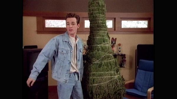 Beverly Hills, 90210 - Christmas Comes This Time Each Year