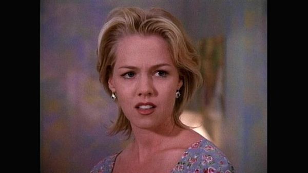 Beverly Hills, 90210 - Rave On