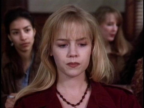 Beverly Hills, 90210 - A Pig Is a Boy Is a Dog