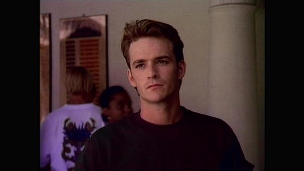 Beverly Hills, 90210 - Radio Daze