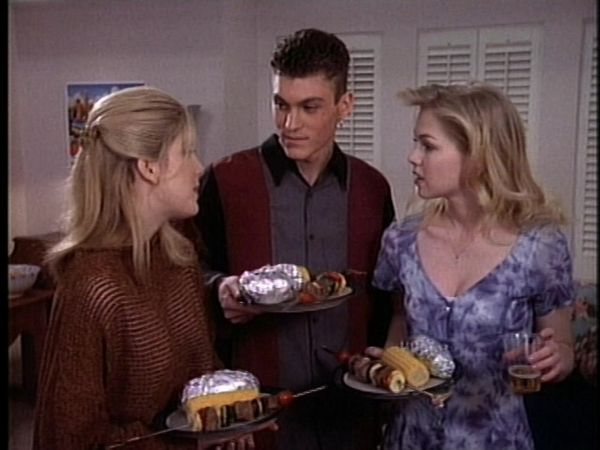 Beverly Hills, 90210 - Addicted to Love