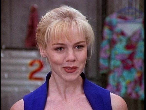Beverly Hills, 90210 - Home and Away