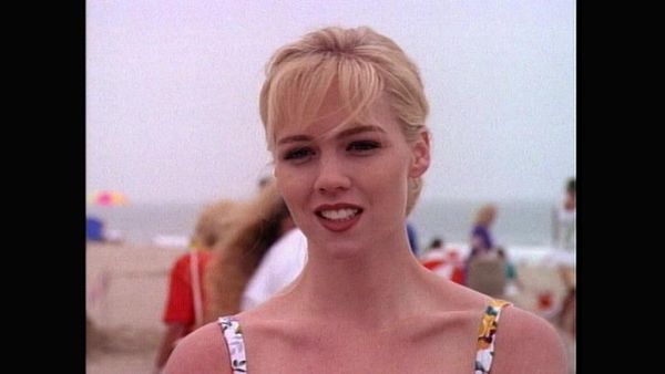 Beverly Hills, 90210 - Castles in the Sand