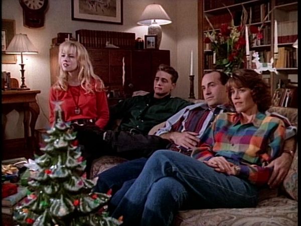 Beverly Hills, 90210 - It's a Totally Happening Life