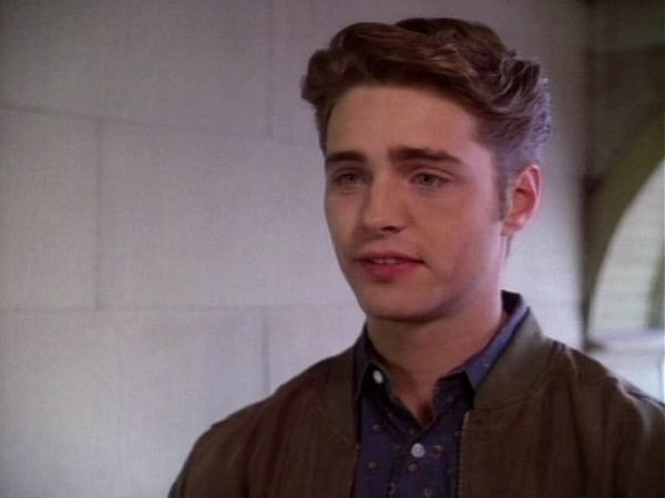 Beverly Hills, 90210 - East Side Story