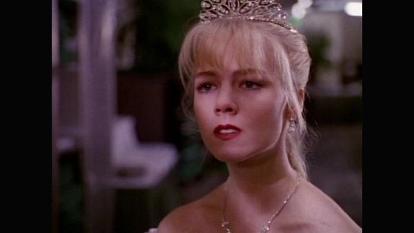 Beverly Hills, 90210 - Spring Dance