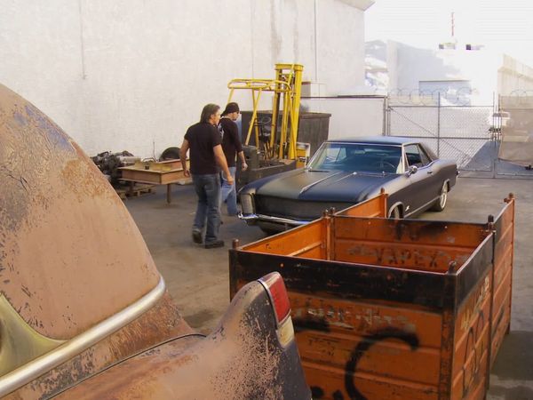 Locos Por los Autos - Junto a la Riviera