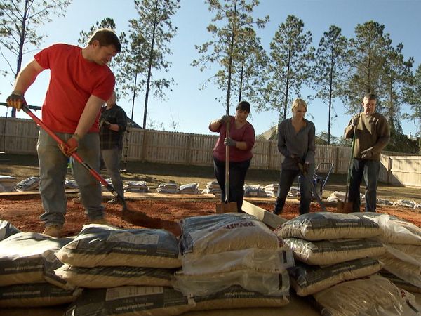 Today's Homeowner with Danny Lipford - Blank Slate Backyard