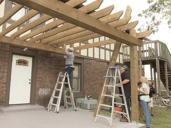 Today's Homeowner with Danny Lipford - Holiday Hints