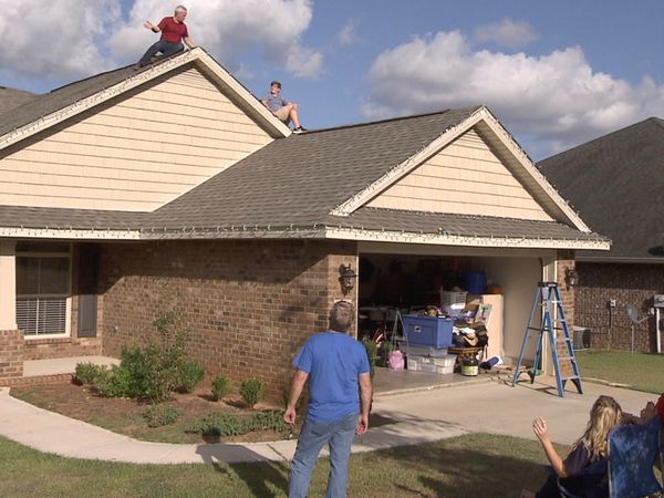 Today's Homeowner with Danny Lipford - Holiday Home Improvement