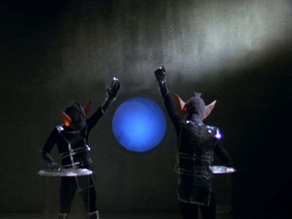 Ultraseven - Ultraseven: S1 E46 - The Showdown Of Dan Vs. Seven
