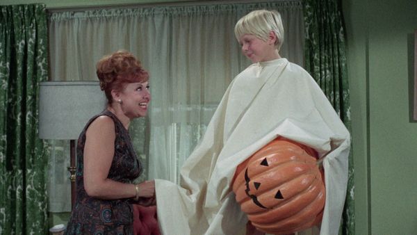 A Feiticeira - Halloween seguro e são