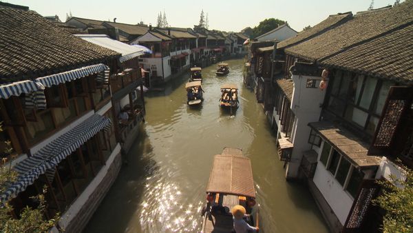 The Travel Bug - Southern Japan to China by Sea