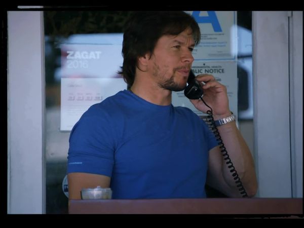 Wahlburgers - Houston, We Have a Paul-Blem