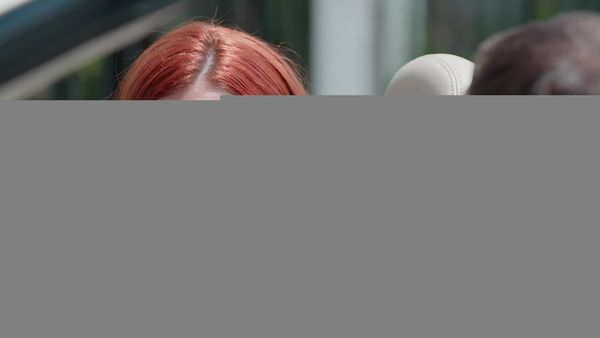 Ellas Aman, Ellos Mienten - Libertad bajo fianza