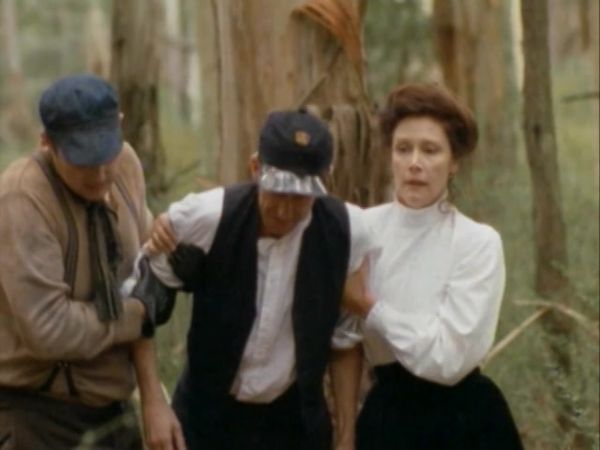 Snowy River: The McGregor Saga - Servant of the People