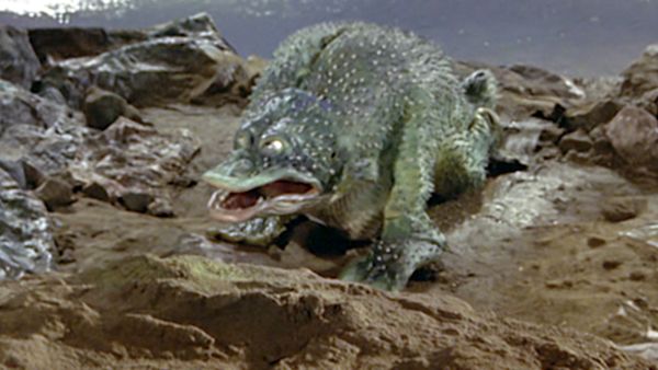 Ultraman - Ultraman: S1 E14 - The Pearl Defense Directive