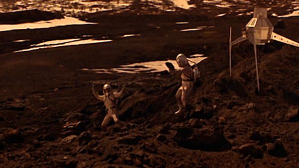 Ultraman - Ultraman: S1 E38 - Spaceship Rescue Command