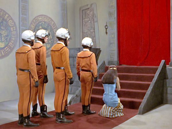Ultraman - Ultraman: S1 E7 - The Blue Stone Of Baradhi