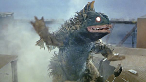 Ultraman - Ultraman: S1 E6 - The Coast Guard Command