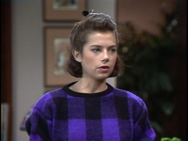 Family Ties - 4 RMS OCN VU