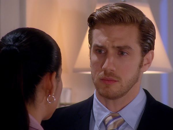 Una maid en Manhattan - El heroico de Víctor