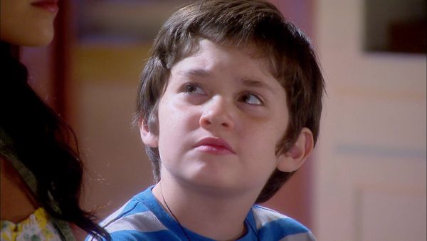 Una maid en Manhattan - Víctor se roba el show