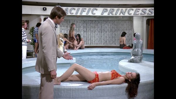 The Love Boat - The Decision / Poor Little Rich Girl / Love Me, Love My Dog