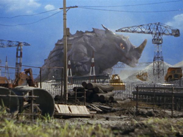 Return of Ultraman - Return Of Ultraman: S1 E13 - Terror Of The Tsunami Monster – Tokyo In Peril!
