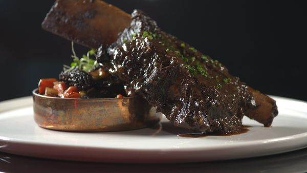 Cook Like a Chef - Natalia Machado: Beef