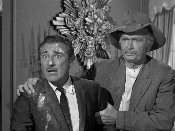 The Beverly Hillbillies - The Psychiatrist Gets Clampetted