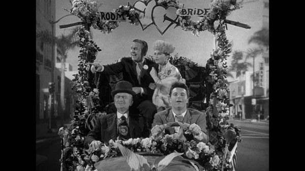 The Beverly Hillbillies - The Brewster's Return