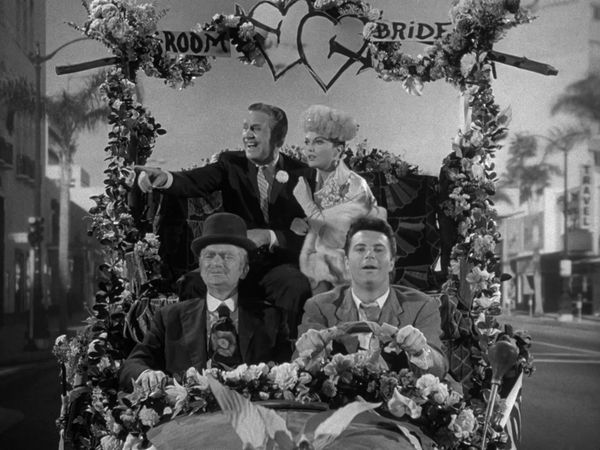 The Beverly Hillbillies - The Brewster's Return