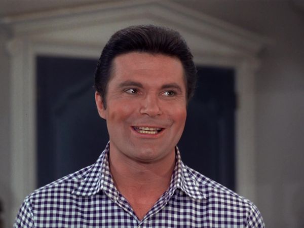 The Beverly Hillbillies - Jethro's Pad