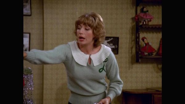 Laverne & Shirley - O Come All Ye Bums