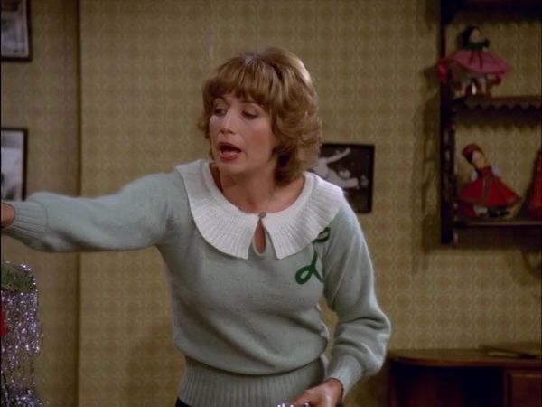 Laverne & Shirley - O Come All Ye Bums