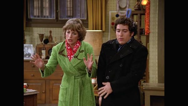 Laverne & Shirley - The Fire Show