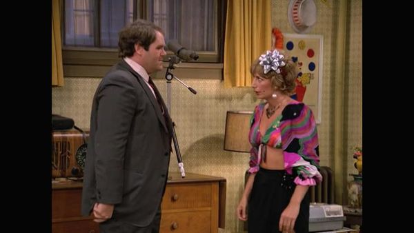 Laverne & Shirley - The Stakeout