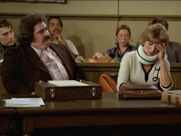 Laverne & Shirley - Robot Lawsuit