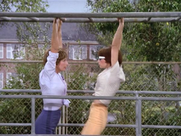 Laverne & Shirley - Playing Hookey