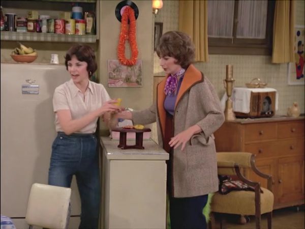 Laverne & Shirley - Dating Slump